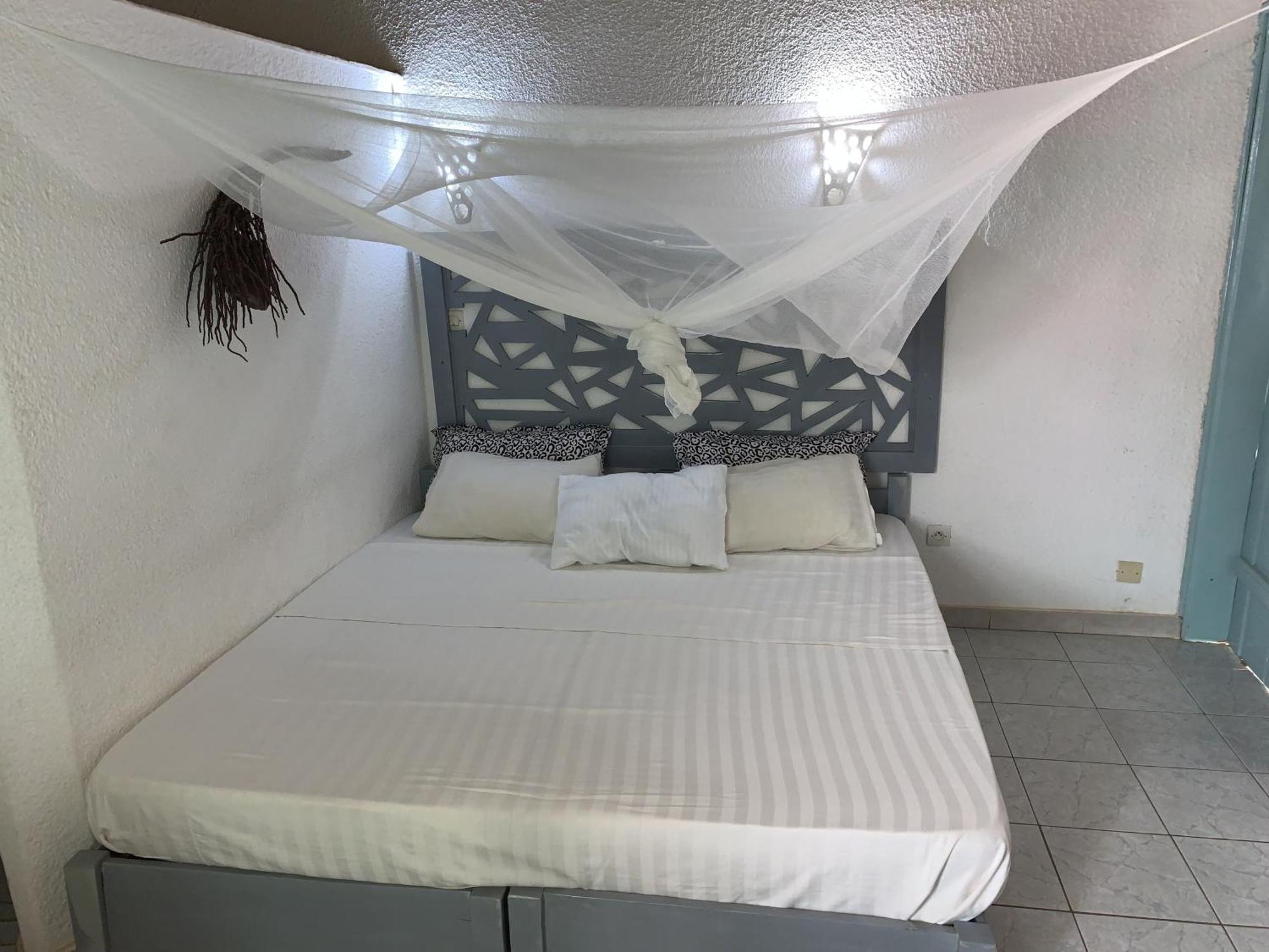 West African Beach Saly Экстерьер фото